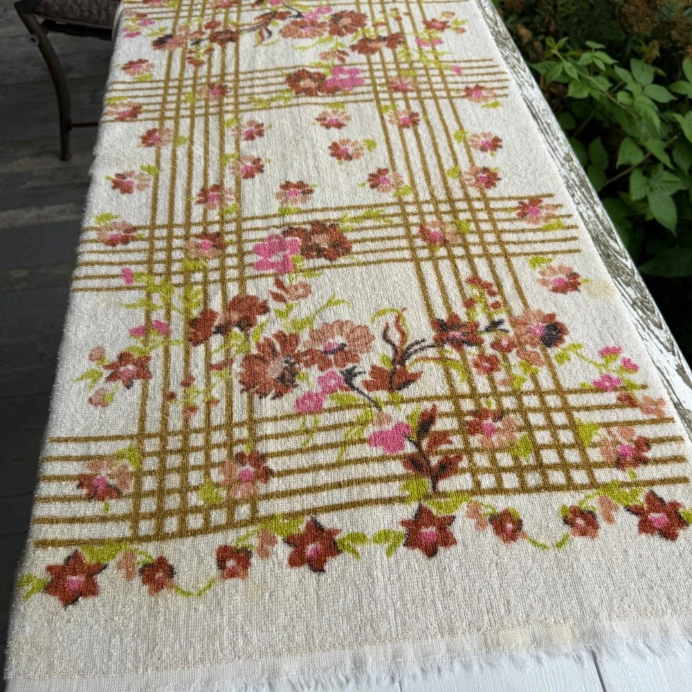 Vintage Floral Hand Towel and Washcloth Set 3pc Retro 70s Cotton Fringed